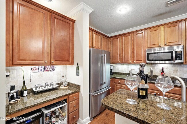 Building Photo - 4300 S Beach Pkwy