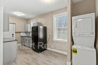 Building Photo - 4205 Ellenwood Ave