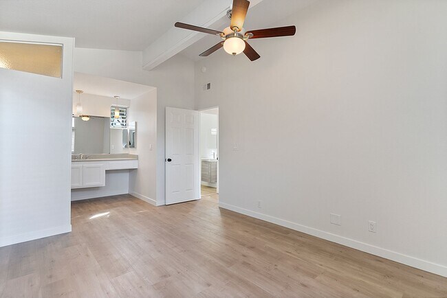 Building Photo - 450 Bolero Way