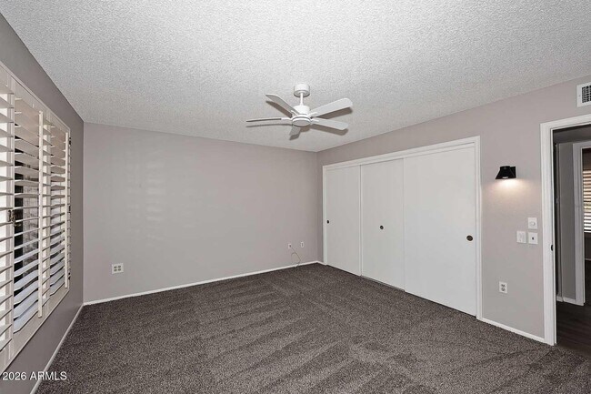 Building Photo - 17218 N Desert Glen Dr