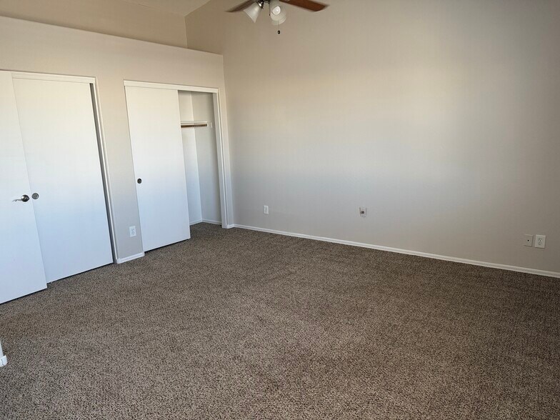 Building Photo - 8460 W Aster Dr