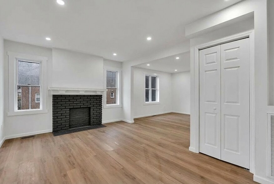 Building Photo - 315 Park Ave