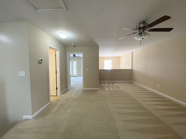Building Photo - Spacious, Four Bedroom Townhouse With a View!