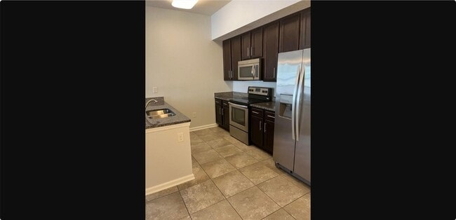 Building Photo - 1513 Golden Lake Loop