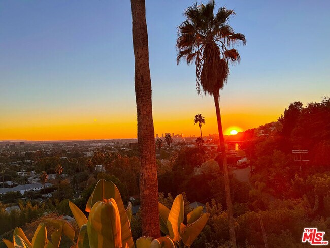 Building Photo - 7650 Curson Terrace