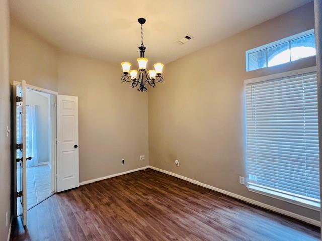 Building Photo - 1809 Village Ct Ln