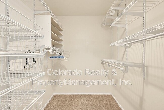 Building Photo - 2430 S Eagle Way