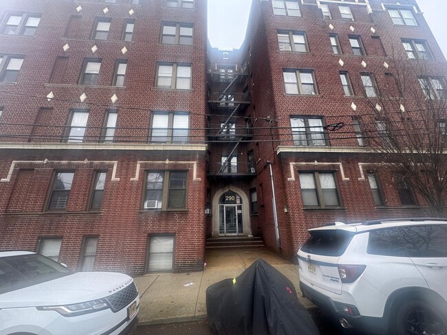 Building Photo - 35-39-39 Fulton St