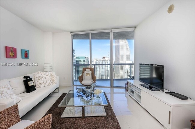 Building Photo - 475 Brickell Ave