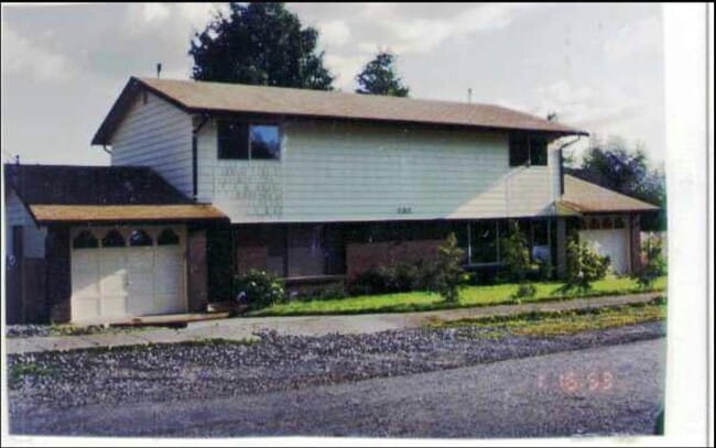 Building Photo - 106 Cascade Ave