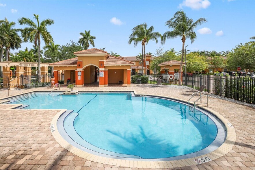 SO FLO Real Estate Group 2741 SW 120th Ter # 305-3 MIRAMAR, FL - 2741 SW 120th Ter