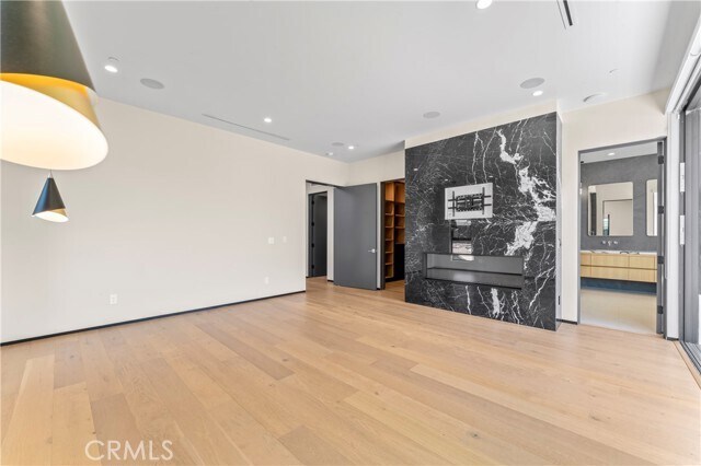 Building Photo - 6430 Drexel Ave