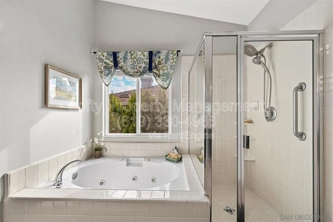 Building Photo - 3231 Canyon View Dr