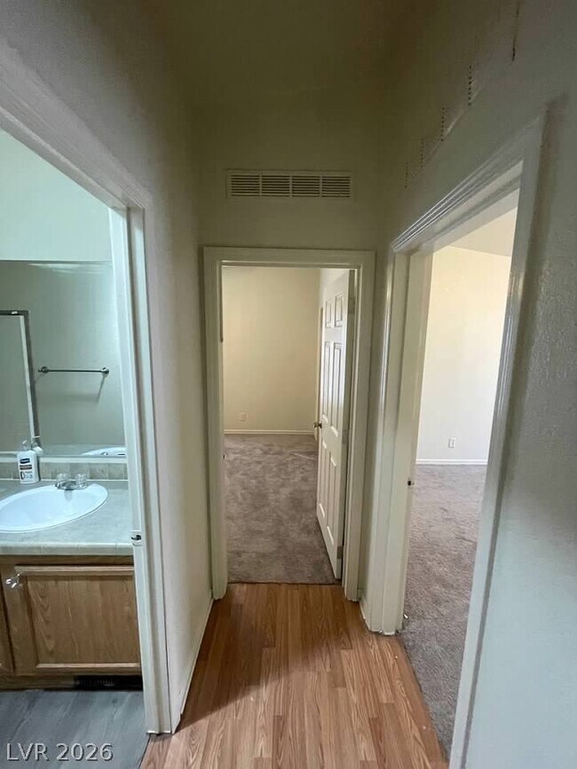Building Photo - 3560 Estes Park Dr