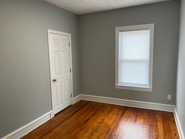 Building Photo - 151 Jepson St