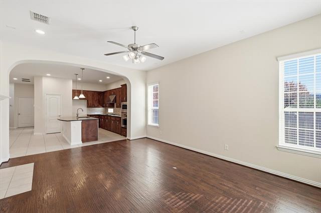 Building Photo - 304 Sir Brine Dr