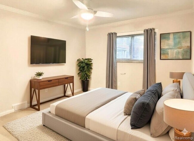 Building Photo - 928 N Adams Rd