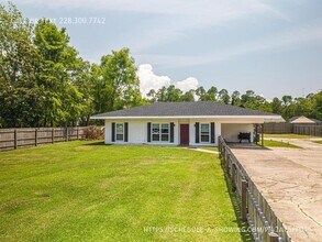 Building Photo - 410 Old Spanish Trail
