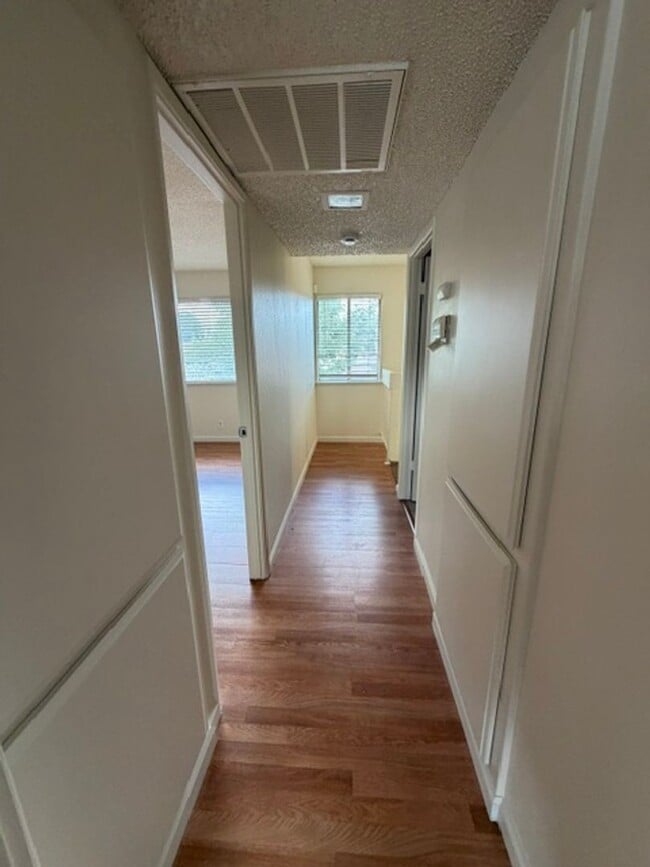 Building Photo - Beautiful 2 Bedroom and 2.5 Bathroom Condo $1,775.00