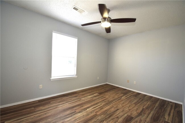 Building Photo - 12 Burnett Cir