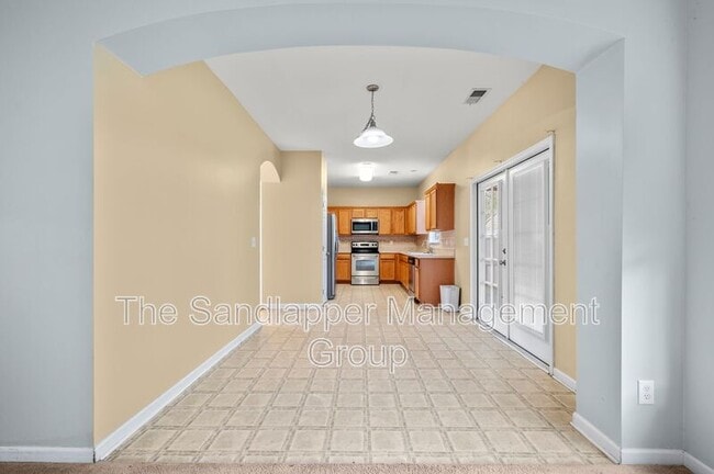 Building Photo - 217 Meadow Wood Rd