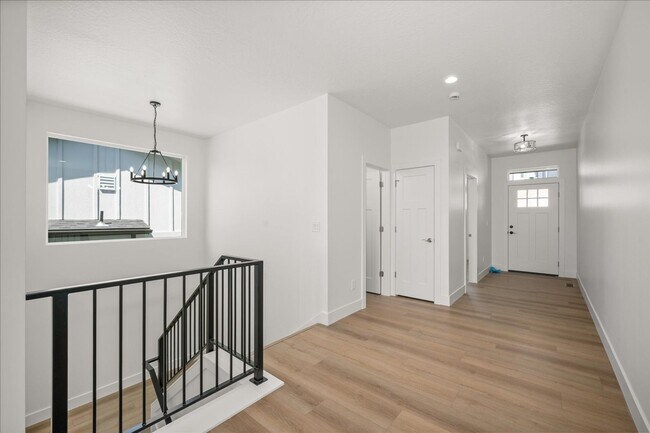 Building Photo - $3,375 - 4 Bed / 3 Bath Stunning Brand New...