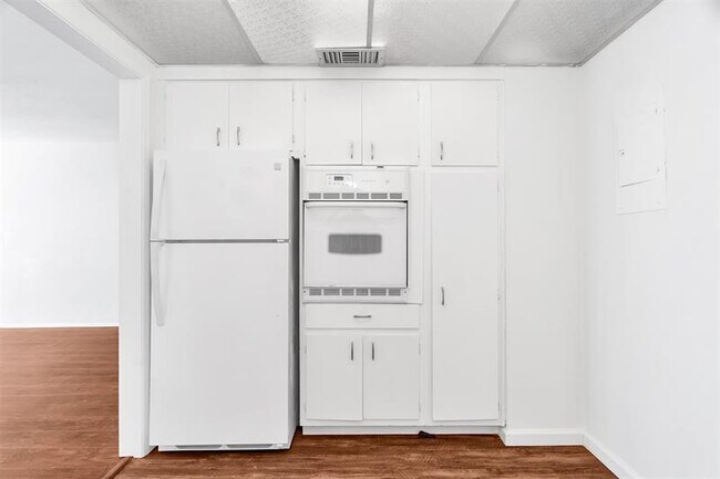 Building Photo - 3700 Galt Ocean Dr