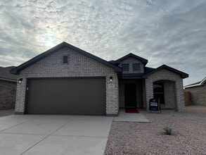 Building Photo - Brand new 3 bd/2 bth home in quiet neighborhood! Turf backyard with plants! All appliances! 10 mi...