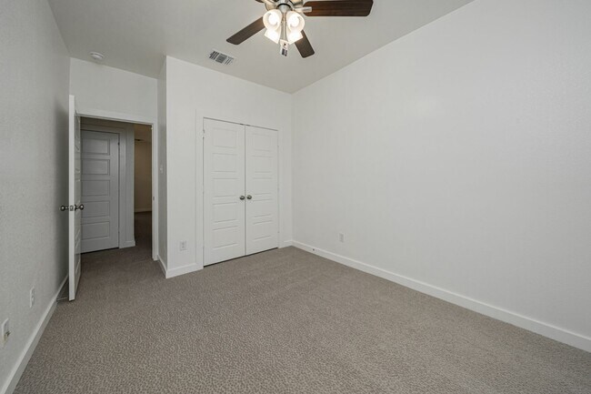 Building Photo - 8461 Adelaide Dr