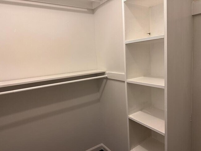 Building Photo - 503 Egret Ln