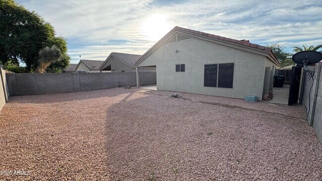 Building Photo - 13002 W Hearn Rd