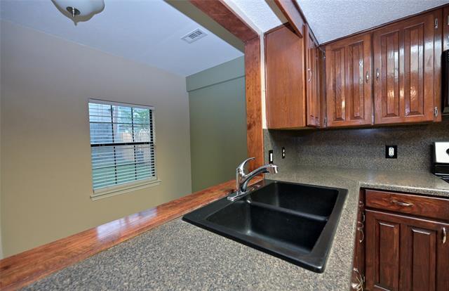 Building Photo - 4107 Pyracantha Dr
