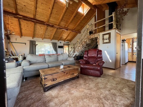 Building Photo - 1043 Cove Rd