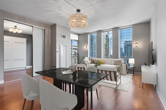 Building Photo - 1250 S Michigan Ave