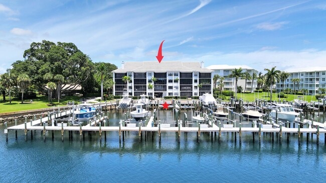 Building Photo - 543 Bay Colony Dr N