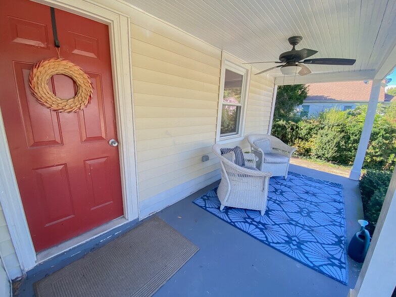 Building Photo - 18 Morrison Ave