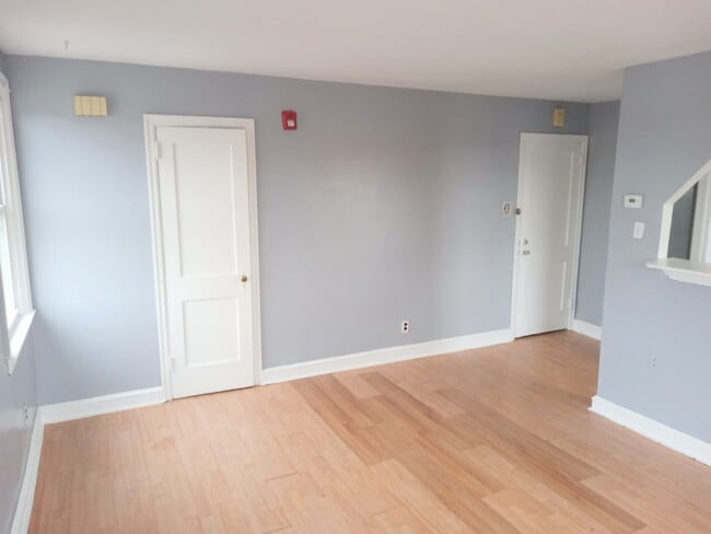 Building Photo - 1051 Rosalie St