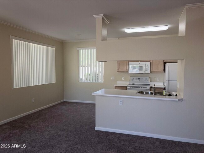 Building Photo - 16013 S Desert Foothills Pkwy