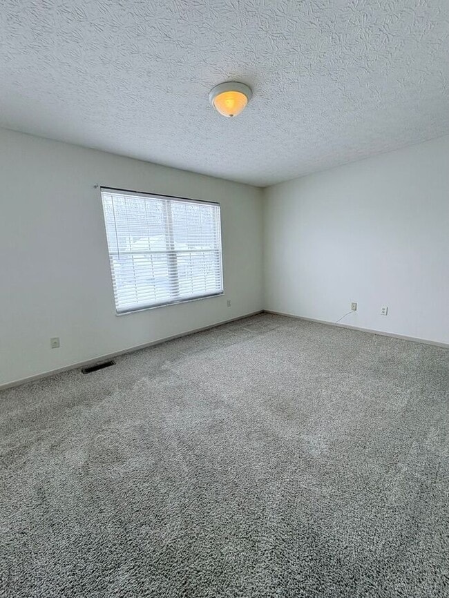 Building Photo - Charming 4 beds 2 baths in Columbus