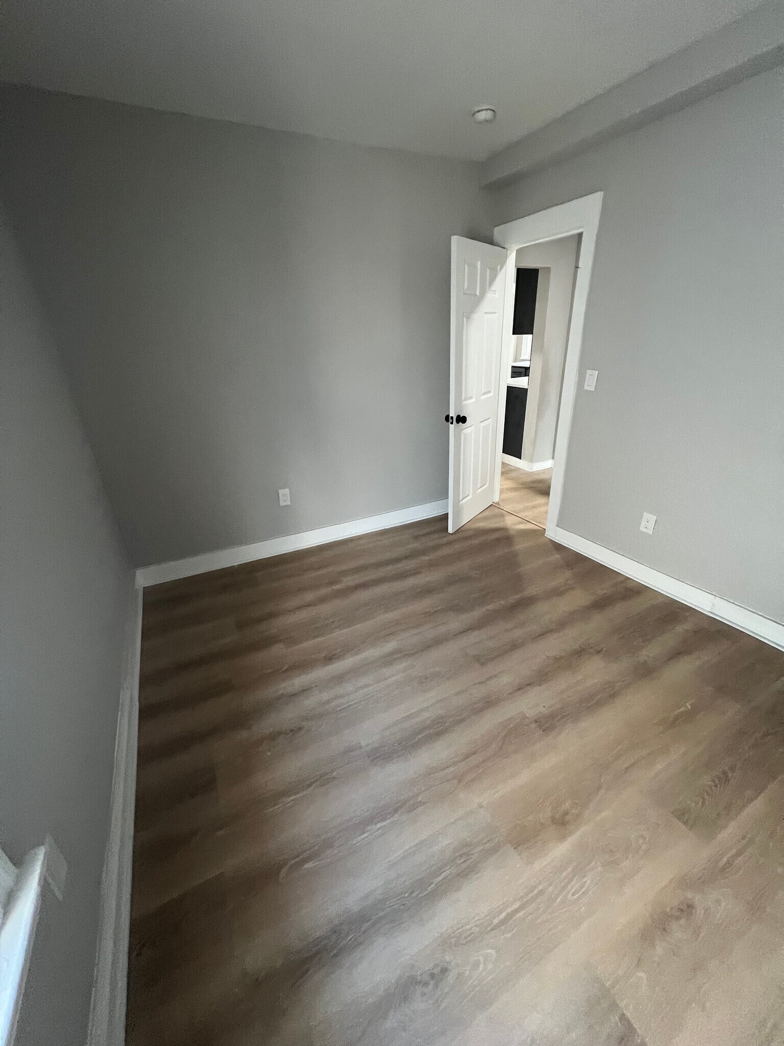 Building Photo - 456 Norwood St