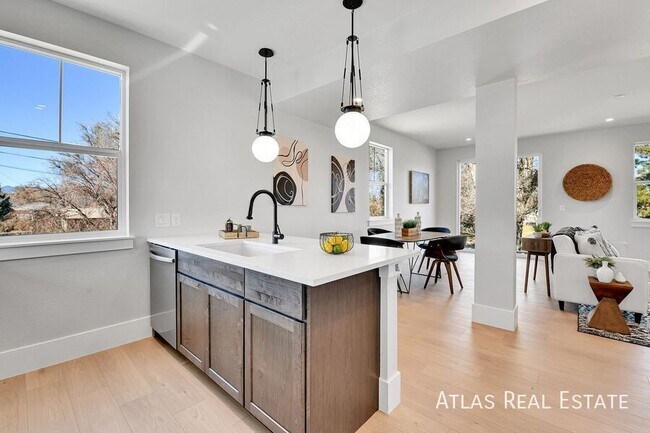 Building Photo - 6643 W 52nd Dr