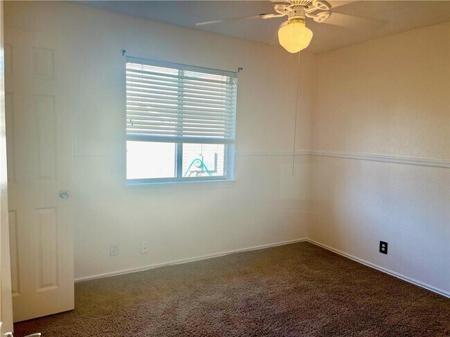 Building Photo - 16831 Bailey Jean Dr