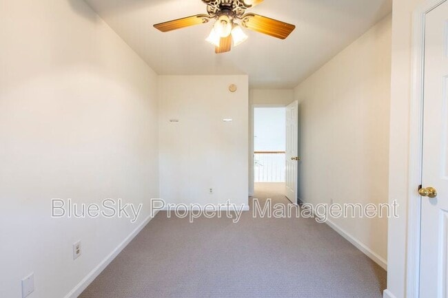 Building Photo - 115 Greenwich Ct