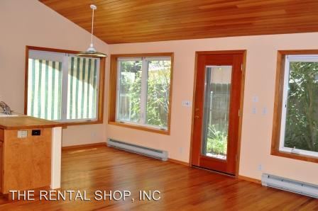 Building Photo - 1321 NW Iowa Ave