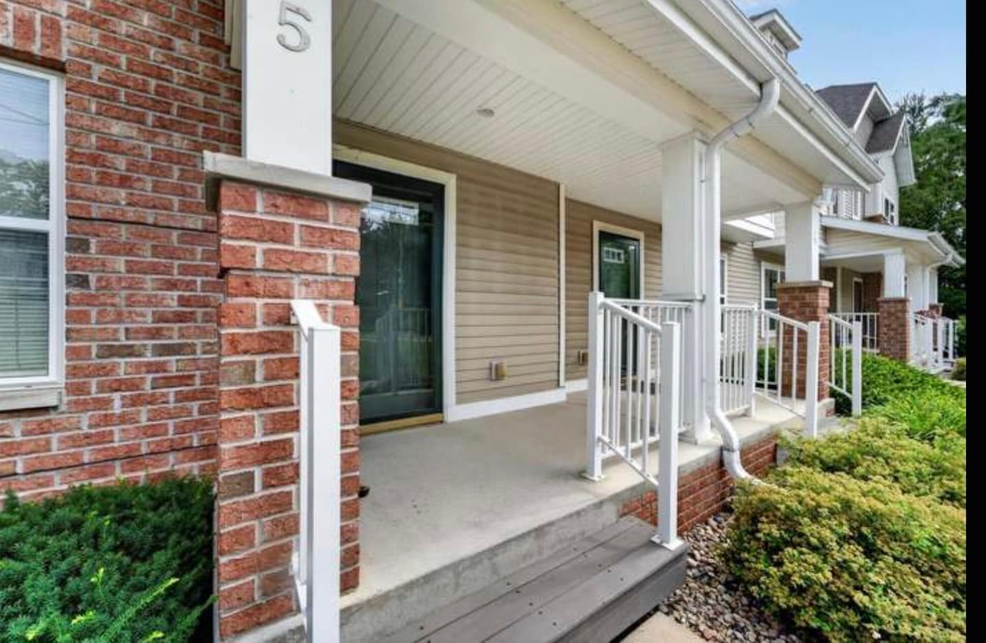 Building Photo - 707 Cricket Ln