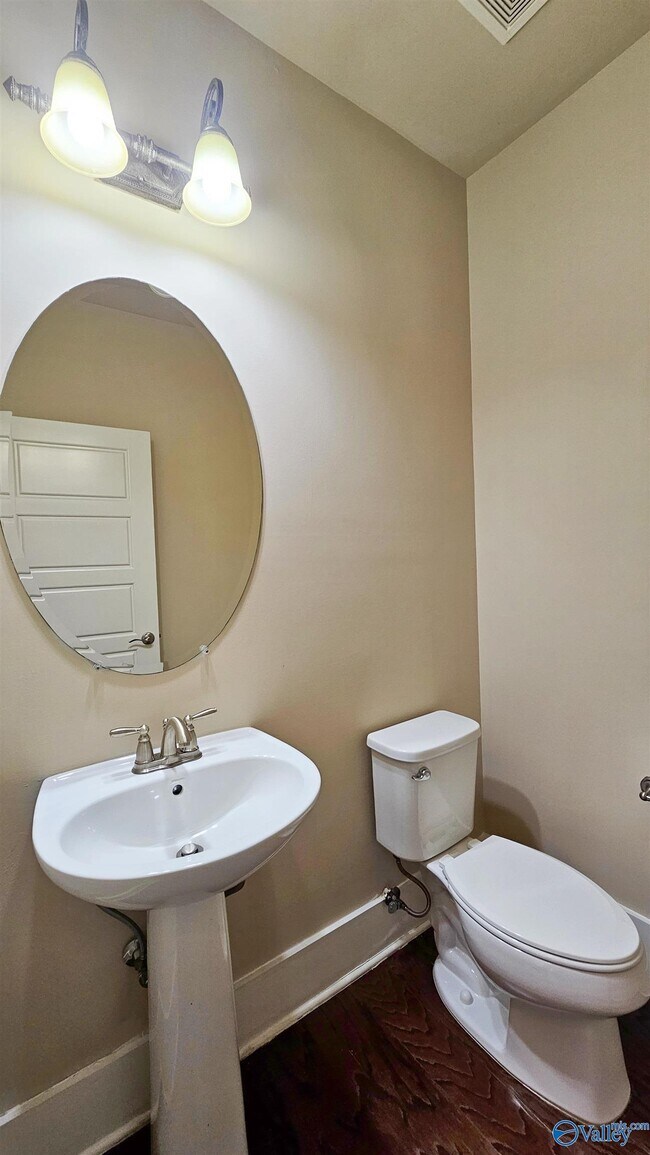 Building Photo - 3 Sudworth Dr SW