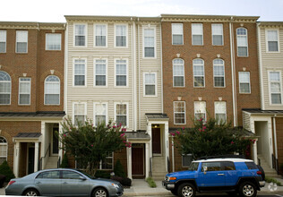 Building Photo - 42243 Black Rock Terrace