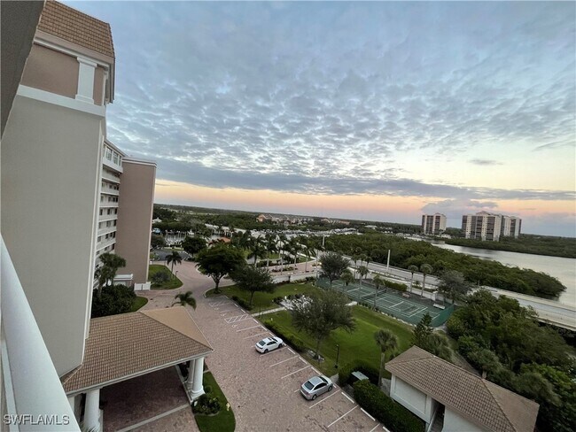 Building Photo - 13105 Vanderbilt Dr