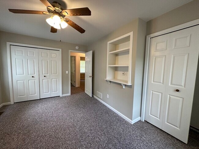 Building Photo - Nice and Large 3BR/1.5ba unit for rent in ...