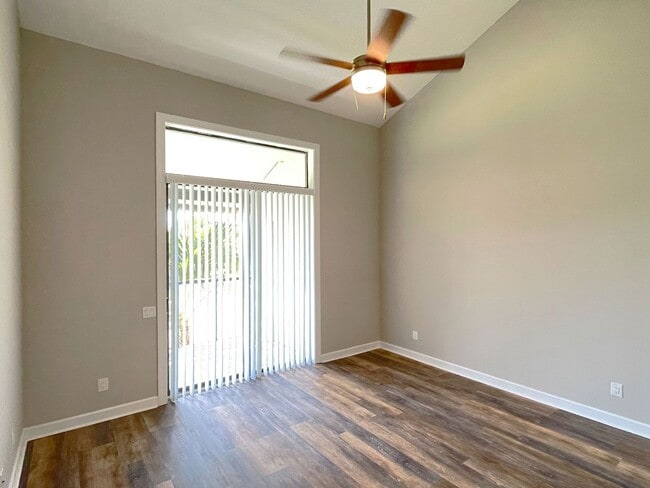 Building Photo - 415 Laurel Cove Way
